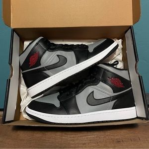 Jordan 1 mid shadow red brand new